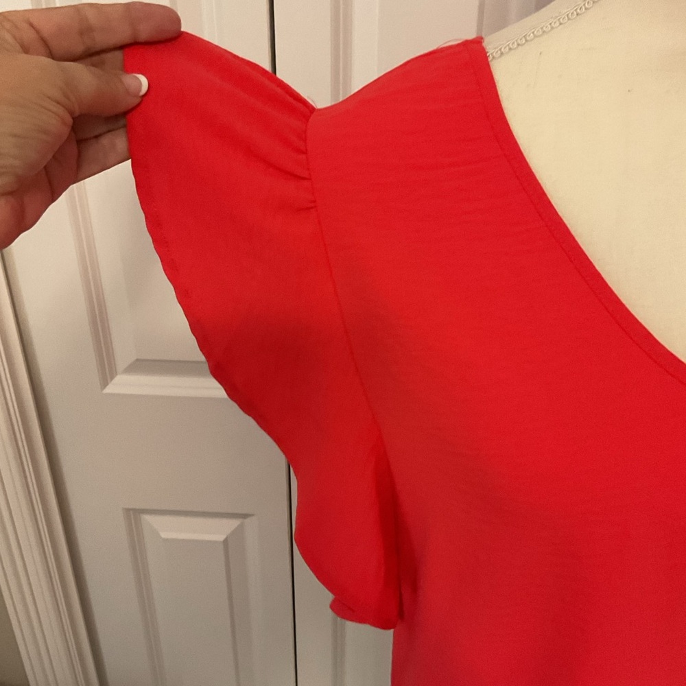 Women's V-Neck Tie Back Flutter Sleeve Blouse NWOT Size Large - Picture 3 of 10